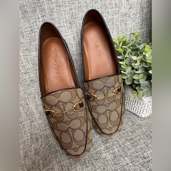 $159(Brand New)Coach Haley Loafer size 6 - Picture 1 of 8